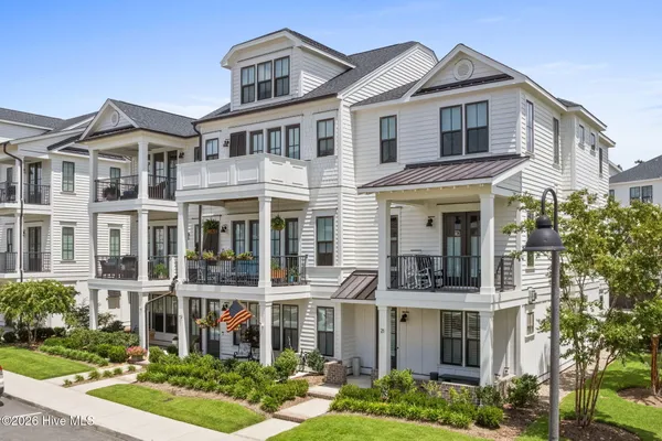 Property Slideshow image 3 of 79 | 19 hobie run, Wilmington, NC, 28412