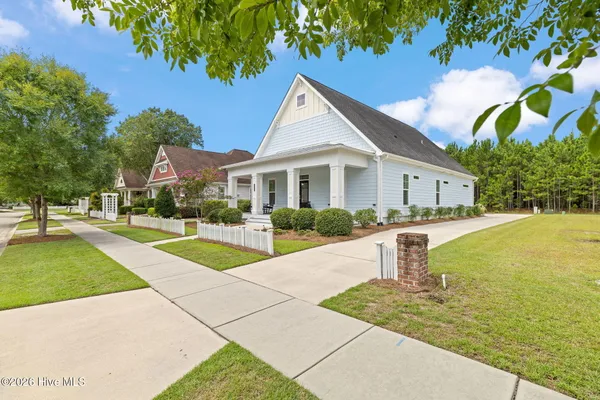 Property Slideshow image 3 of 62 | 2021 simmerman way, Leland, NC, 28451