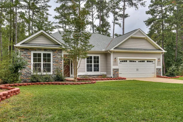 Property Slideshow image 2 of 41 | 215 tara dr, Mc Cormick, SC, 29835