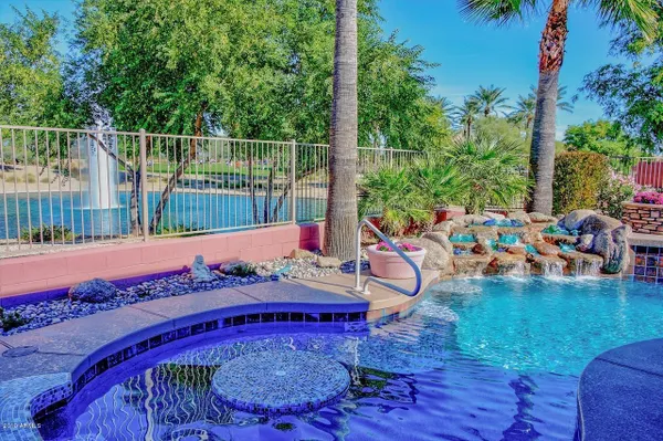 Property Slideshow image 2 of 53 | 19644 n majestic vista ct, Surprise, AZ, 85387