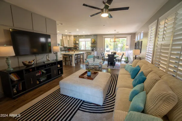 Property Slideshow image 2 of 32 | 41417 n clear crossing rd, Anthem, AZ, 85086