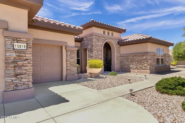 Property Slideshow image 2 of 27 | 15819 w silver breeze dr, Surprise, AZ, 85374