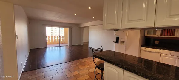 Property Slideshow image 2 of 23 | 7930 e camelback rd unit 512, Scottsdale, AZ, 85251