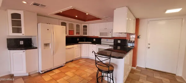 Property Slideshow image 3 of 23 | 7930 e camelback rd unit 512, Scottsdale, AZ, 85251