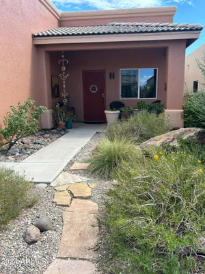 Property Slideshow image 2 of 33 | 503 s meadowood ln, Sierra Vista, AZ, 85635