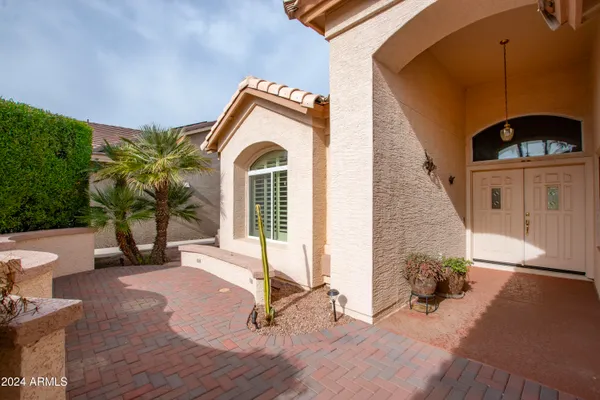 Property Slideshow image 3 of 70 | 16068 w edgemont ave, Goodyear, AZ, 85395