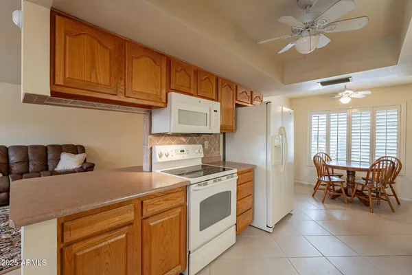 Property Slideshow image 2 of 37 | 10726 w pineaire dr, Sun City, AZ, 85351