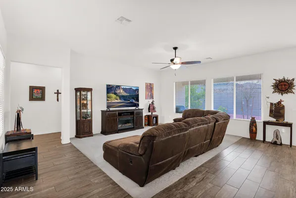 Property Slideshow image 2 of 46 | 18059 w tanglewood dr, Goodyear, AZ, 85338