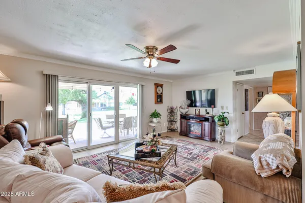 Property Slideshow image 3 of 31 | 13410 n cedar dr, Sun City, AZ, 85351