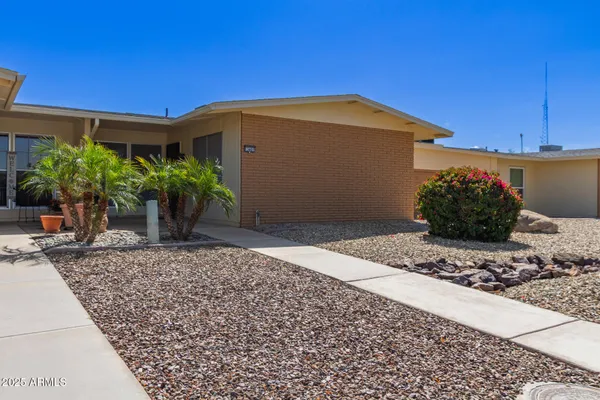 Property Slideshow image 2 of 26 | 13401 n 108th dr, Sun City, AZ, 85351