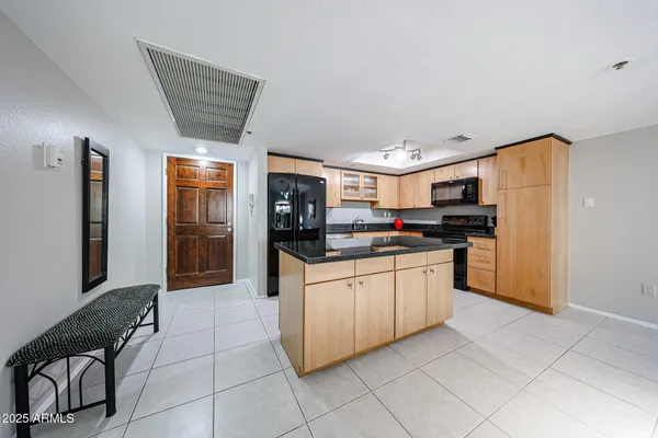 Property Slideshow image 3 of 57 | 7860 e camelback rd 309, Scottsdale, AZ, 85251