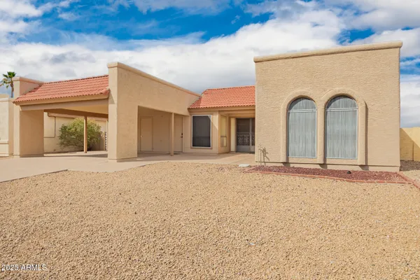 Property Slideshow image 3 of 38 | 26438 s pinewood dr, Sun Lakes, AZ, 85248