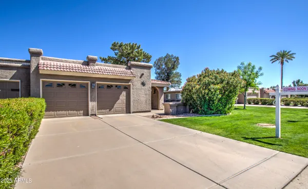 Property Slideshow image 3 of 46 | 25273 s berry brook dr, Sun Lakes, AZ, 85248