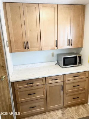 Property Slideshow image 3 of 50 | 805 s 82nd pl, Mesa, AZ, 85208