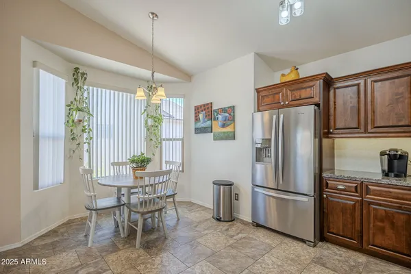 Property Slideshow image 3 of 42 | 1562 e gleneagle dr, Chandler, AZ, 85249