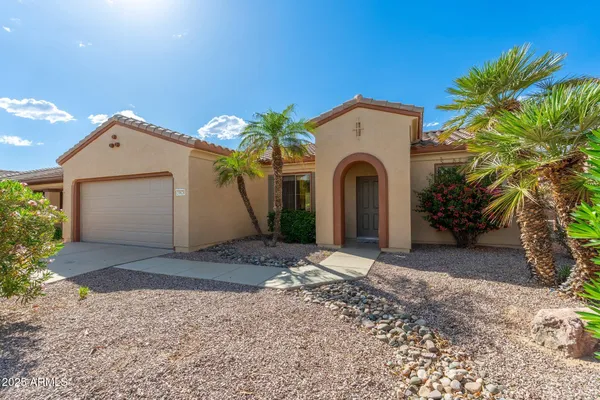 Property Slideshow image 2 of 32 | 20828 n shadow mountain dr, Surprise, AZ, 85374