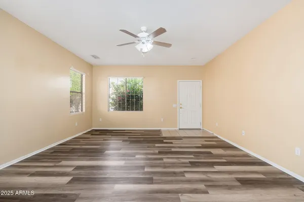 Property Slideshow image 3 of 27 | 20828 n shadow mountain dr, Surprise, AZ, 85374