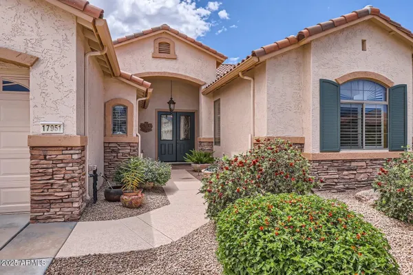 Property Slideshow image 3 of 24 | 17951 w sammy way, Surprise, AZ, 85374