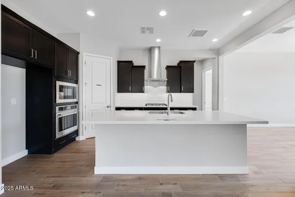 Property Slideshow image 3 of 41 | 18147 w tanglewood dr, Goodyear, AZ, 85338