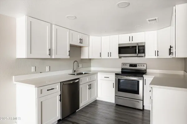 Property Slideshow image 3 of 29 | 7920 e camelback rd 110, Scottsdale, AZ, 85251