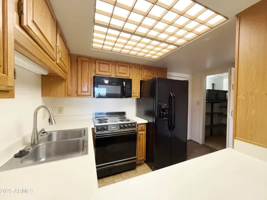 Property Slideshow image 3 of 18 | 10330 w thunderbird blvd c304, Sun City, AZ, 85351