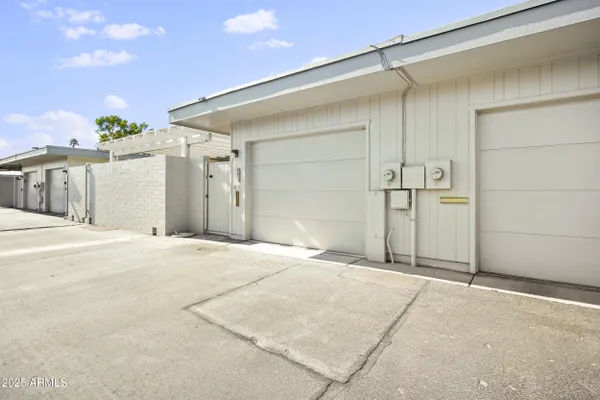 Property Slideshow image 3 of 22 | 13018 n 99th dr, Sun City, AZ, 85351