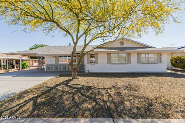 Property Slideshow image 3 of 51 | 10509 w snead dr, Sun City, AZ, 85351