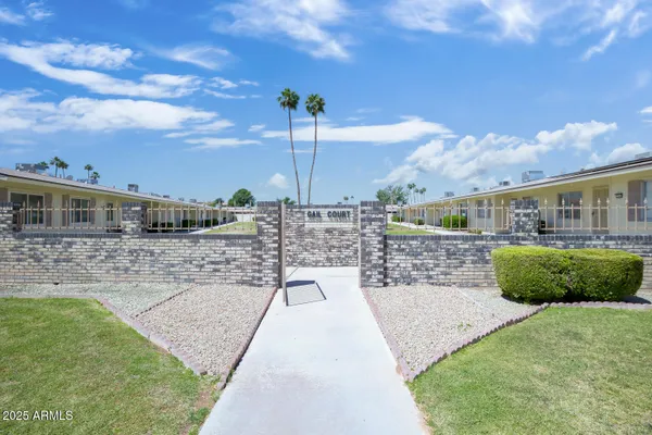 Property Slideshow image 3 of 32 | 13632 n silverbell dr, Sun City, AZ, 85351