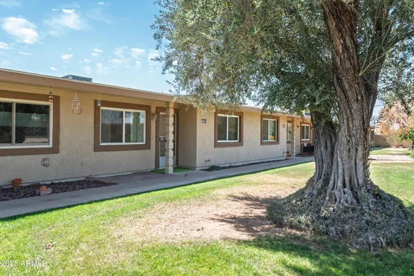 Property Slideshow image 3 of 16 | 10559 w coggins dr, Sun City, AZ, 85351