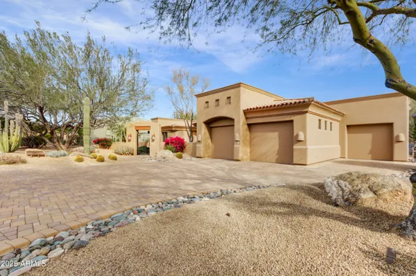 Property Slideshow image 3 of 33 | 28013 n desierto dr, Rio Verde, AZ, 85263