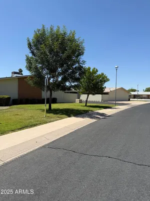 Property Slideshow image 3 of 19 | 13822 n silverbell dr # 15c, Sun City, AZ, 85351