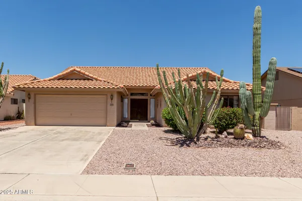 Property Slideshow image 2 of 36 | 9802 w rockwood dr, Peoria, AZ, 85382