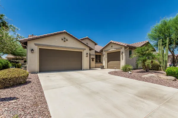 Property Slideshow image 3 of 52 | 5261 n arrowhead dr, Eloy, AZ, 85131