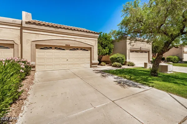 Property Slideshow image 2 of 25 | 8874 w piute ave, Peoria, AZ, 85382