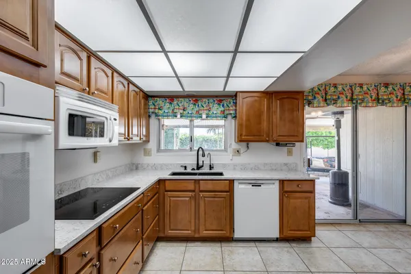 Property Slideshow image 3 of 41 | 9839 w cedar dr, Sun City, AZ, 85351