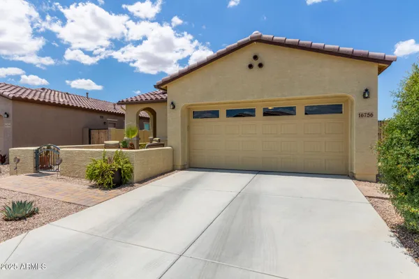Property Slideshow image 3 of 54 | 16756 s 181st ln, Goodyear, AZ, 85338