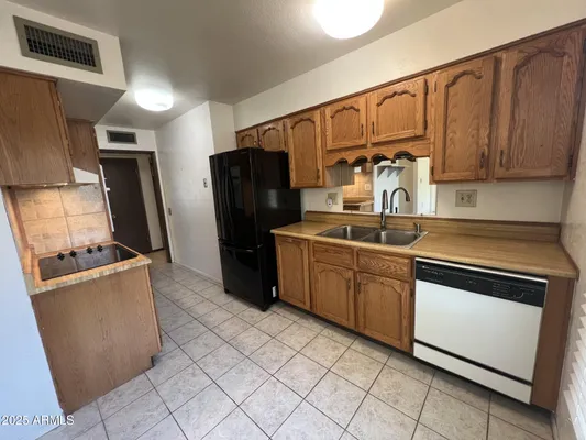 Property Slideshow image 2 of 18 | 10045 w coggins dr, Sun City, AZ, 85351