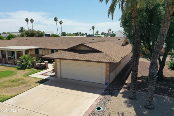 Property Slideshow image 3 of 23 | 10236 n 105th dr, Sun City, AZ, 85351