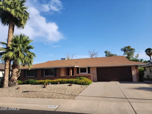 Property Slideshow image 2 of 53 | 9939 w ironwood dr, Sun City, AZ, 85351