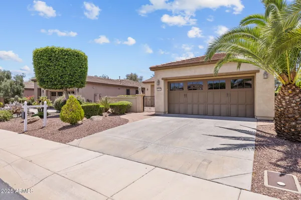 Property Slideshow image 3 of 32 | 12945 w yellow bird ln, Peoria, AZ, 85383