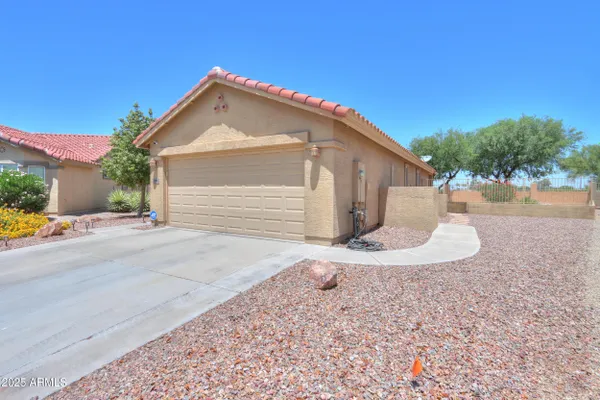 Property Slideshow image 3 of 30 | 103 s birdie way, Casa Grande, AZ, 85194
