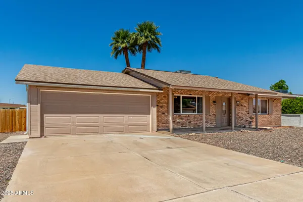 Property Slideshow image 3 of 28 | 10216 n 110th ave, Sun City, AZ, 85351