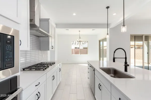 Property Slideshow image 3 of 45 | 24152 n 172nd ave, Surprise, AZ, 85387