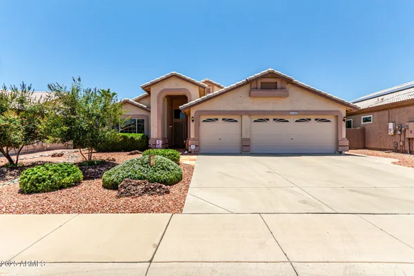 Property Slideshow image 3 of 44 | 11023 w chino dr, Peoria, AZ, 85373