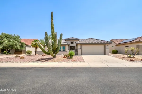 Property Slideshow image 2 of 22 | 16108 w quail creek ln, Surprise, AZ, 85374