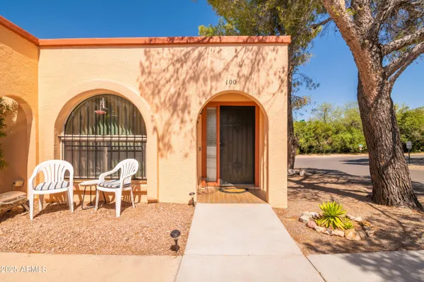 Property Slideshow image 2 of 20 | 100 w calle del ano, Green Valley, AZ, 85614