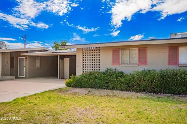 Property Slideshow image 2 of 22 | 12208 n 103rd ave, Sun City, AZ, 85351