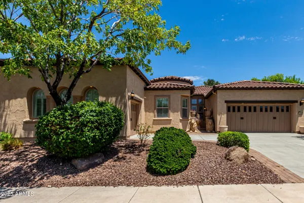 Property Slideshow image 2 of 41 | 12988 w kokopelli dr, Peoria, AZ, 85383