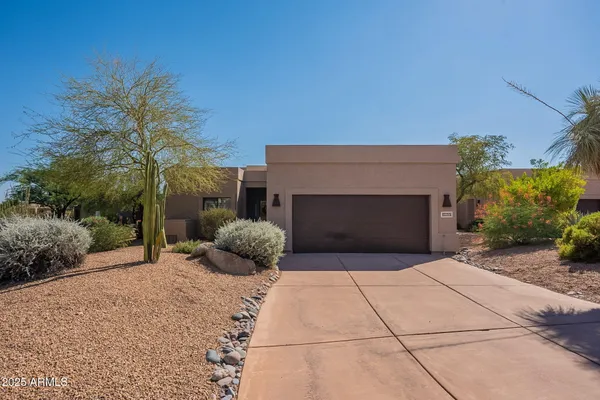 Property Slideshow image 3 of 51 | 18637 e amarado cir, Rio Verde, AZ, 85263