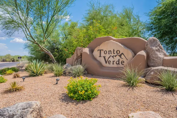 Property Slideshow image 2 of 51 | 18637 e amarado cir, Rio Verde, AZ, 85263